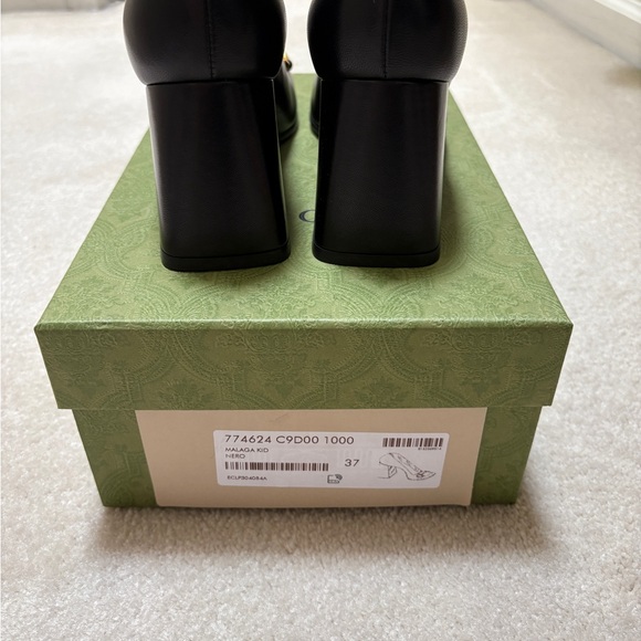 Gucci Black Heels with Gold Buckle Detail - Picture 3 of 4